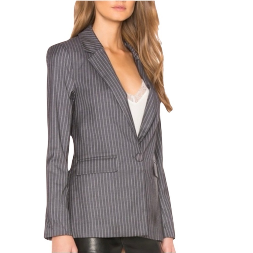 L'Academie | Women’s Lynn Structured Blazer in Gray & White Pinstripe Size XL